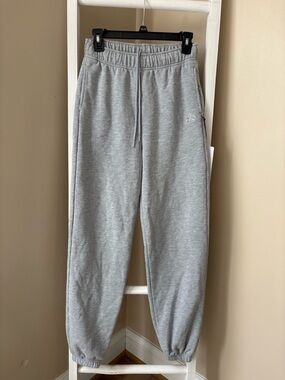 ALO Yoga Grey joggers
